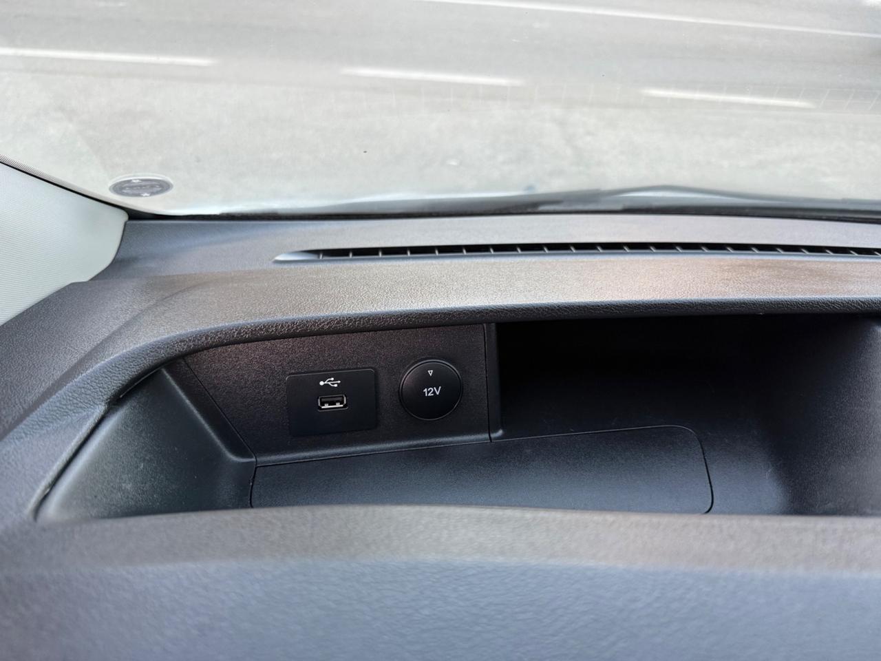 Ford Transit Custom 2.0 Diesel 3 Posti