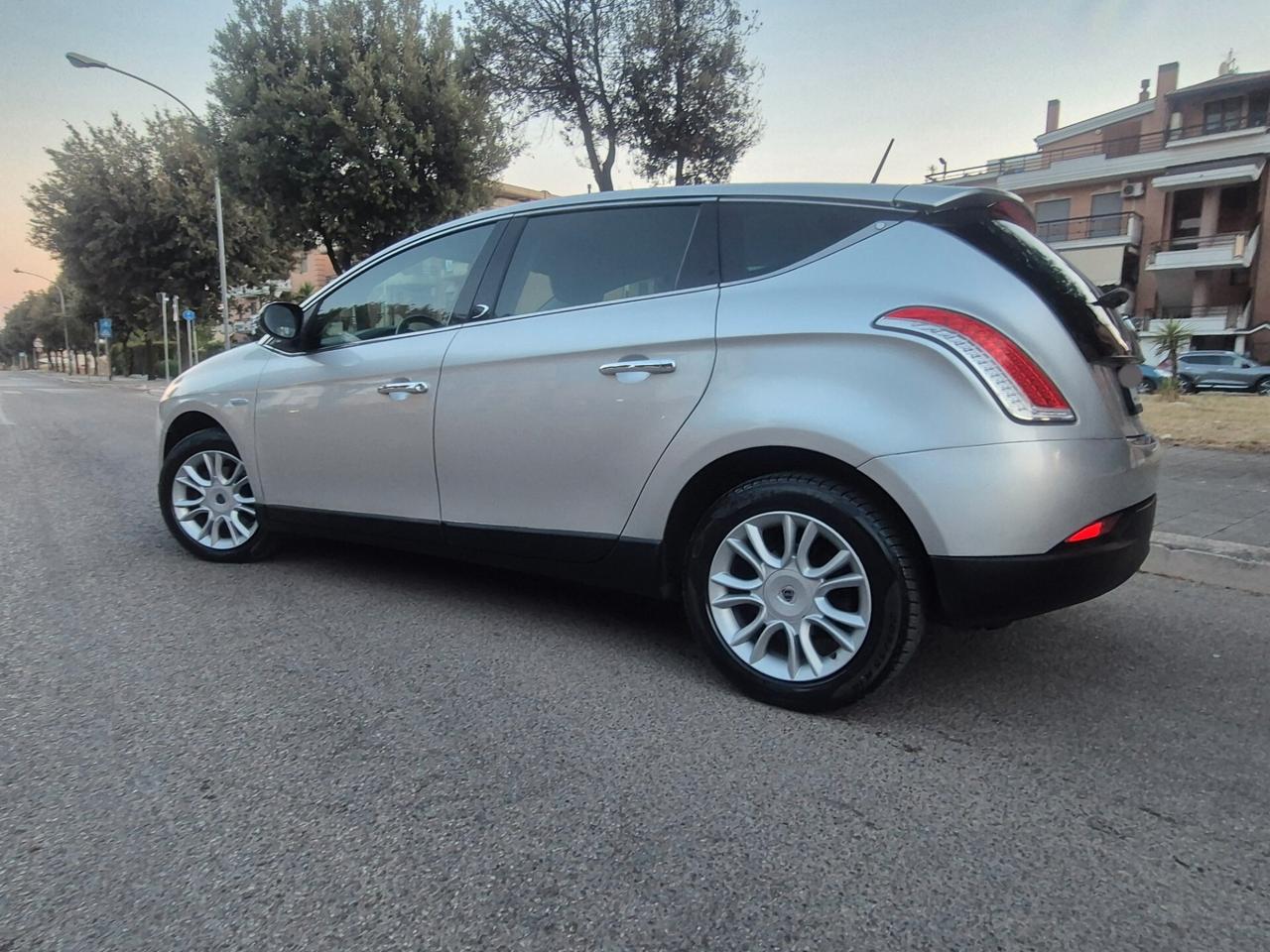 Lancia Delta 1.6 MJT gold anno 2011