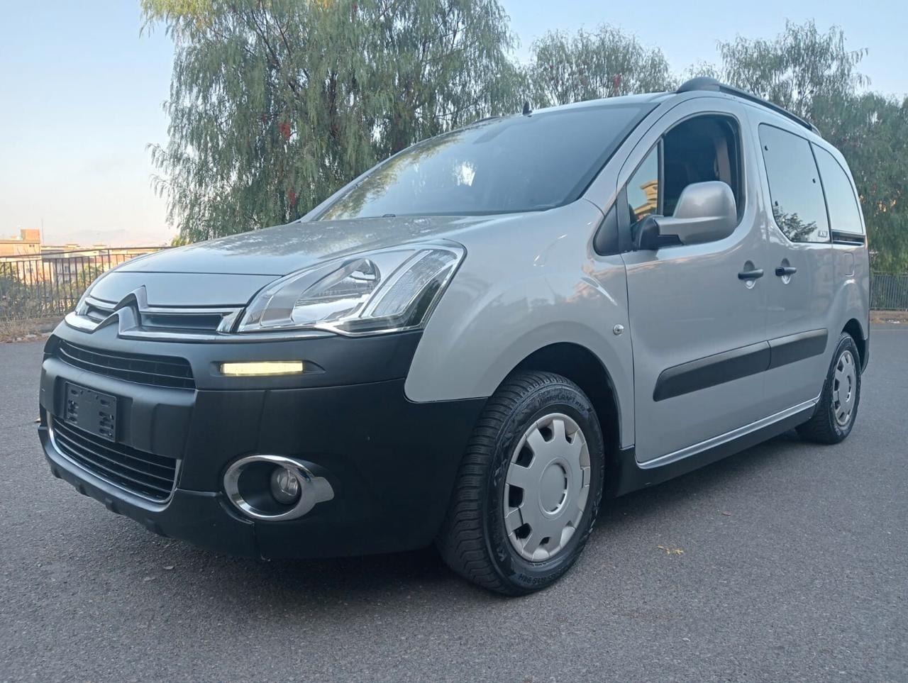 Citroen Berlingo ribassato rampa disabili