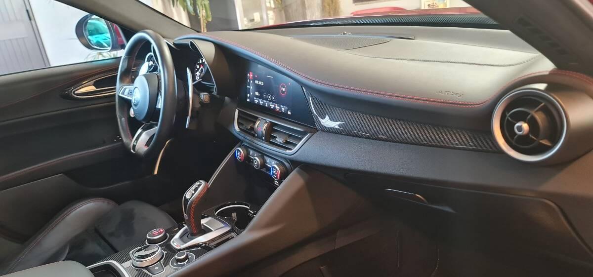 Alfa Romeo Giulia Giulia Quadrifoglio 510cv CCM-HARMAN-AKAPOVICK