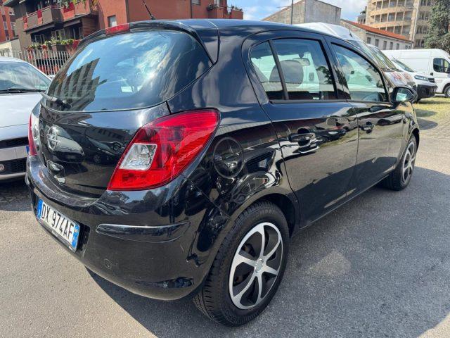 OPEL Corsa 1.2 5 porte Cosmo