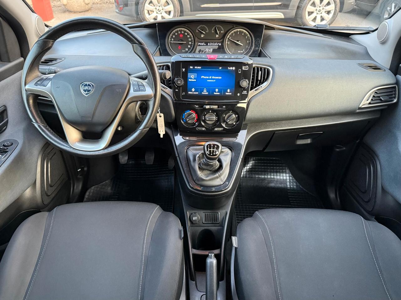 Lancia Ypsilon 1.0 FireFly S&S Hybrid Gold