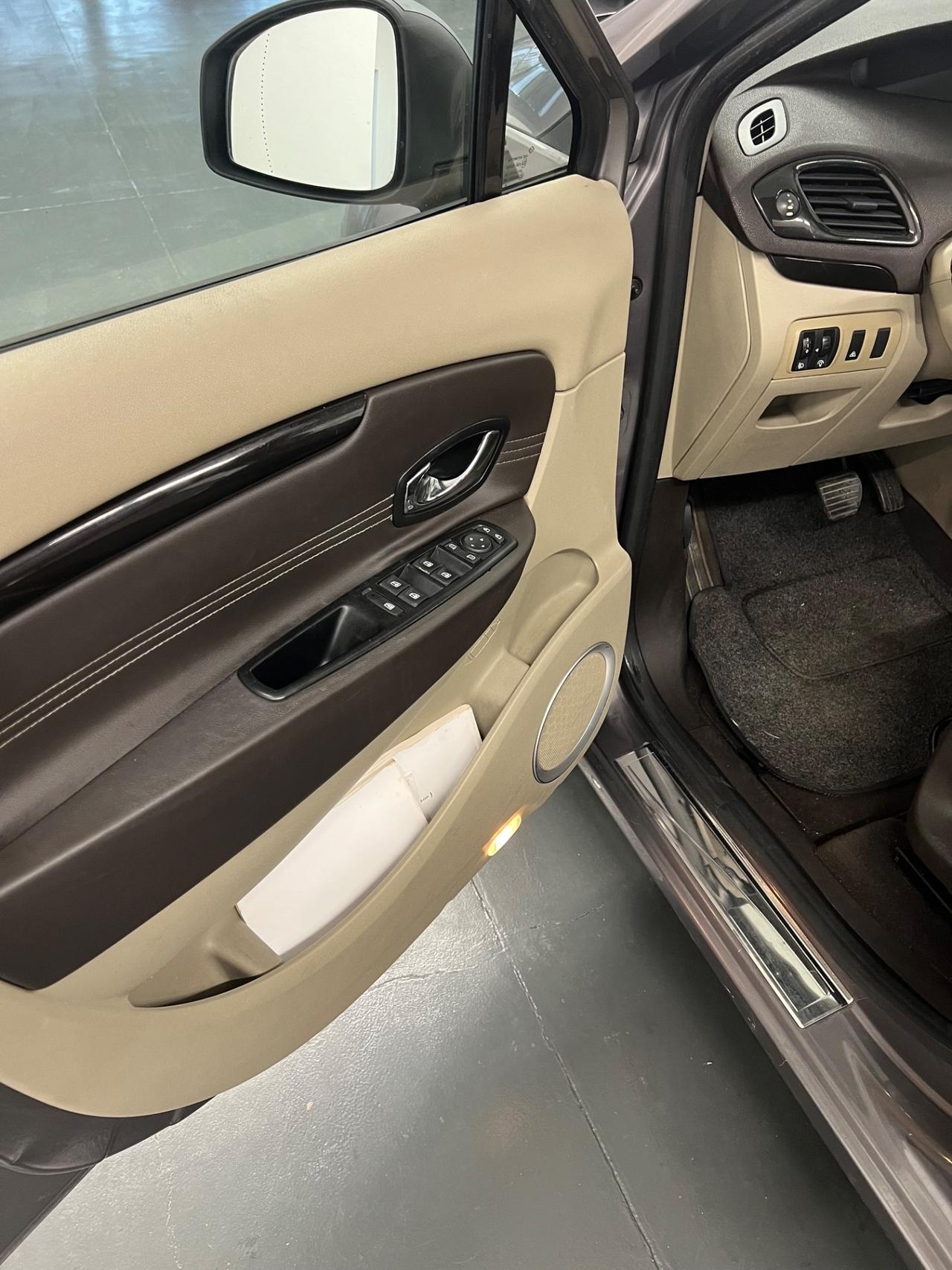 Renault Scenic Scénic X-Mod 1.5 dCi 110CV Attractive