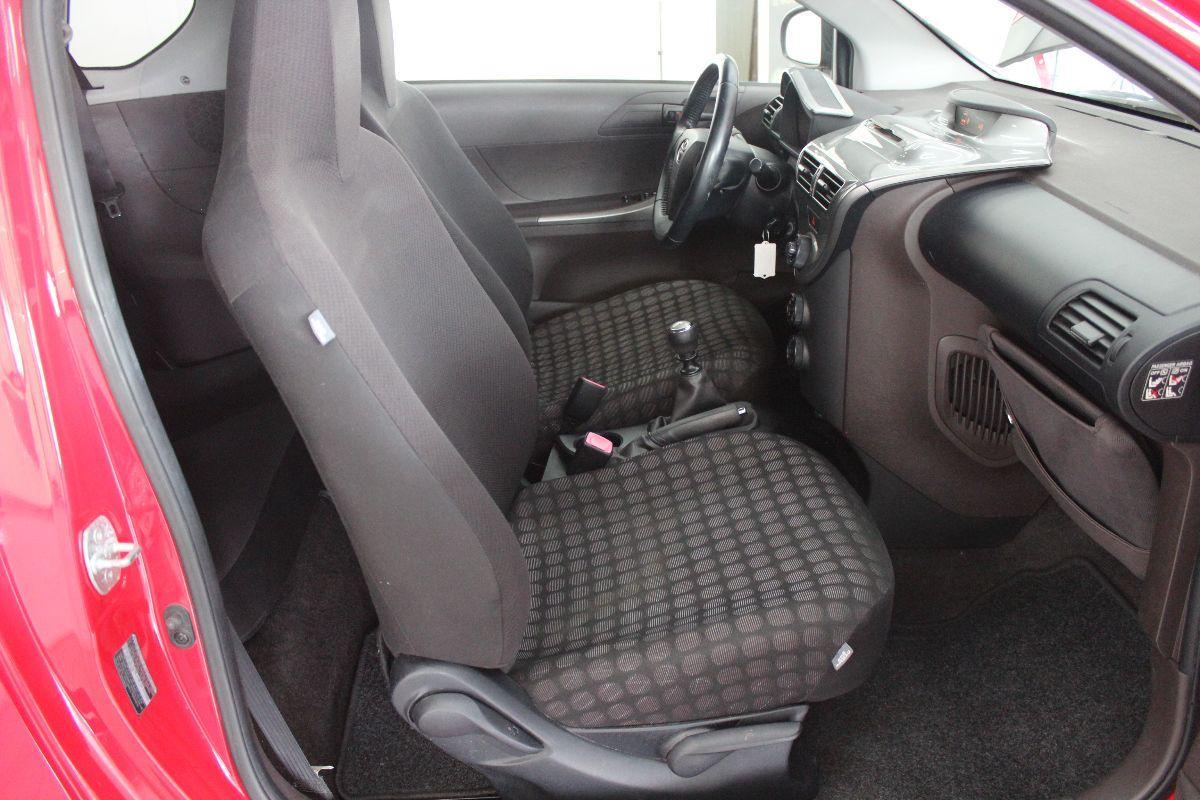 TOYOTA - iQ - 1.0 Sol