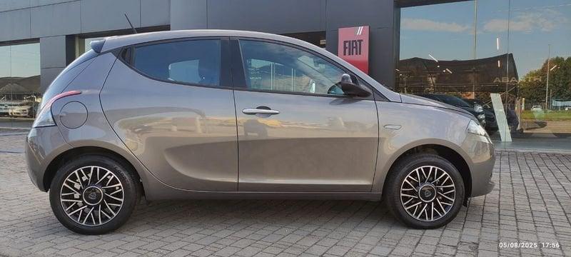 Lancia Ypsilon Ypsilon 1.0 FireFly 5 porte S&S Hybrid Platino