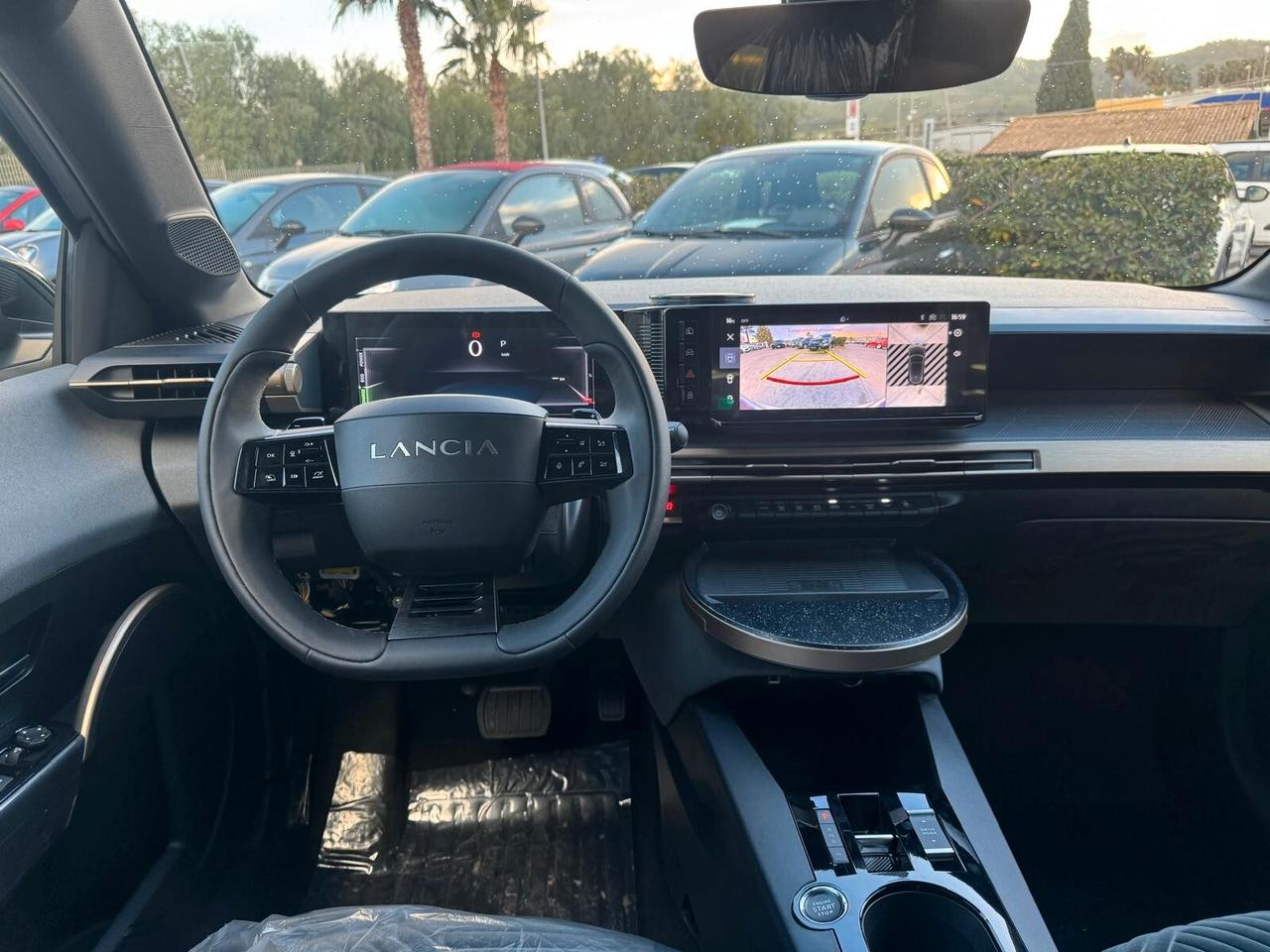Lancia Ypsilon Hybrid DCT km0 pronta consegna