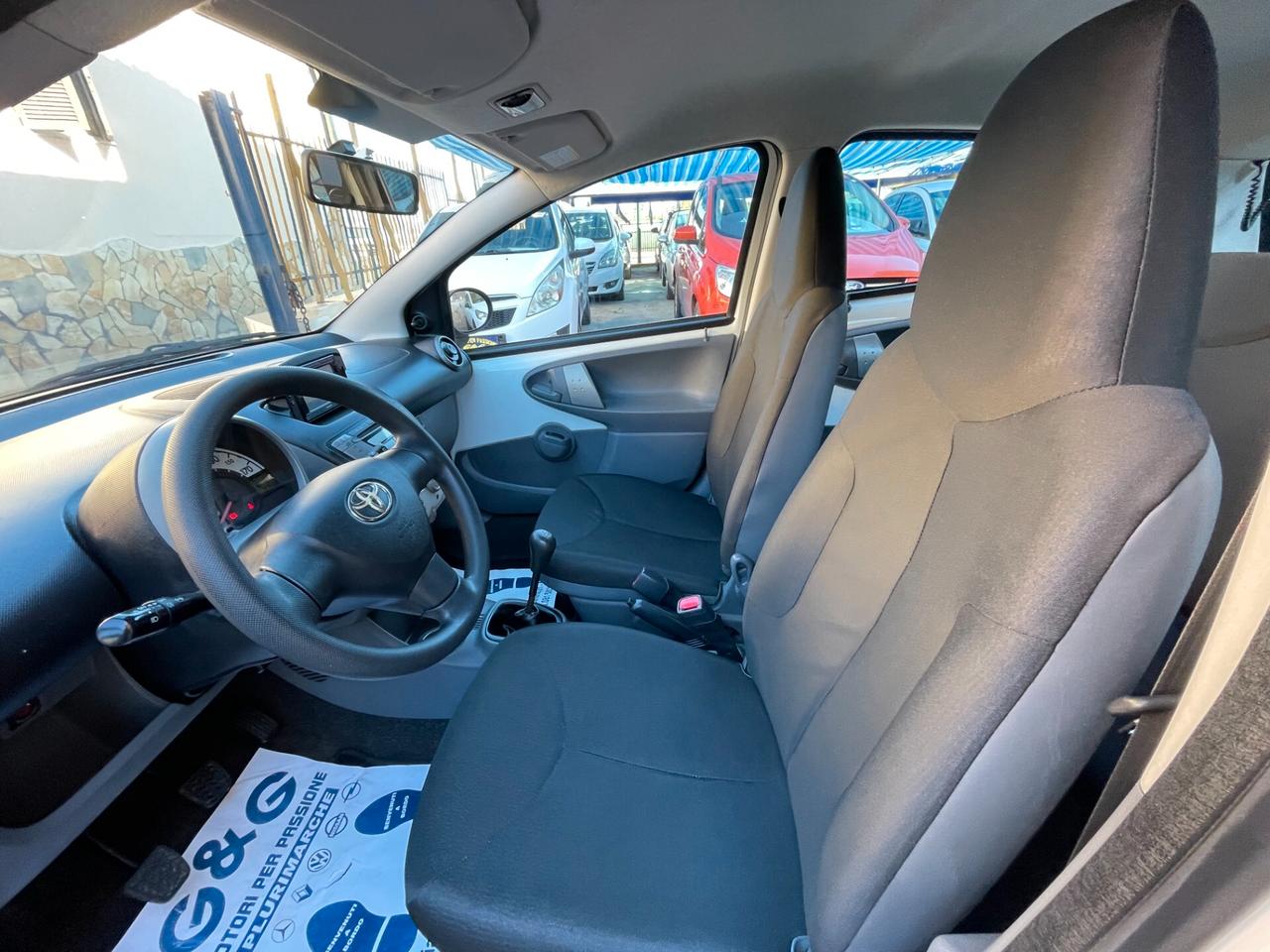 Toyota Aygo 1.0 12V VVT-i 5 porte Sol Connect