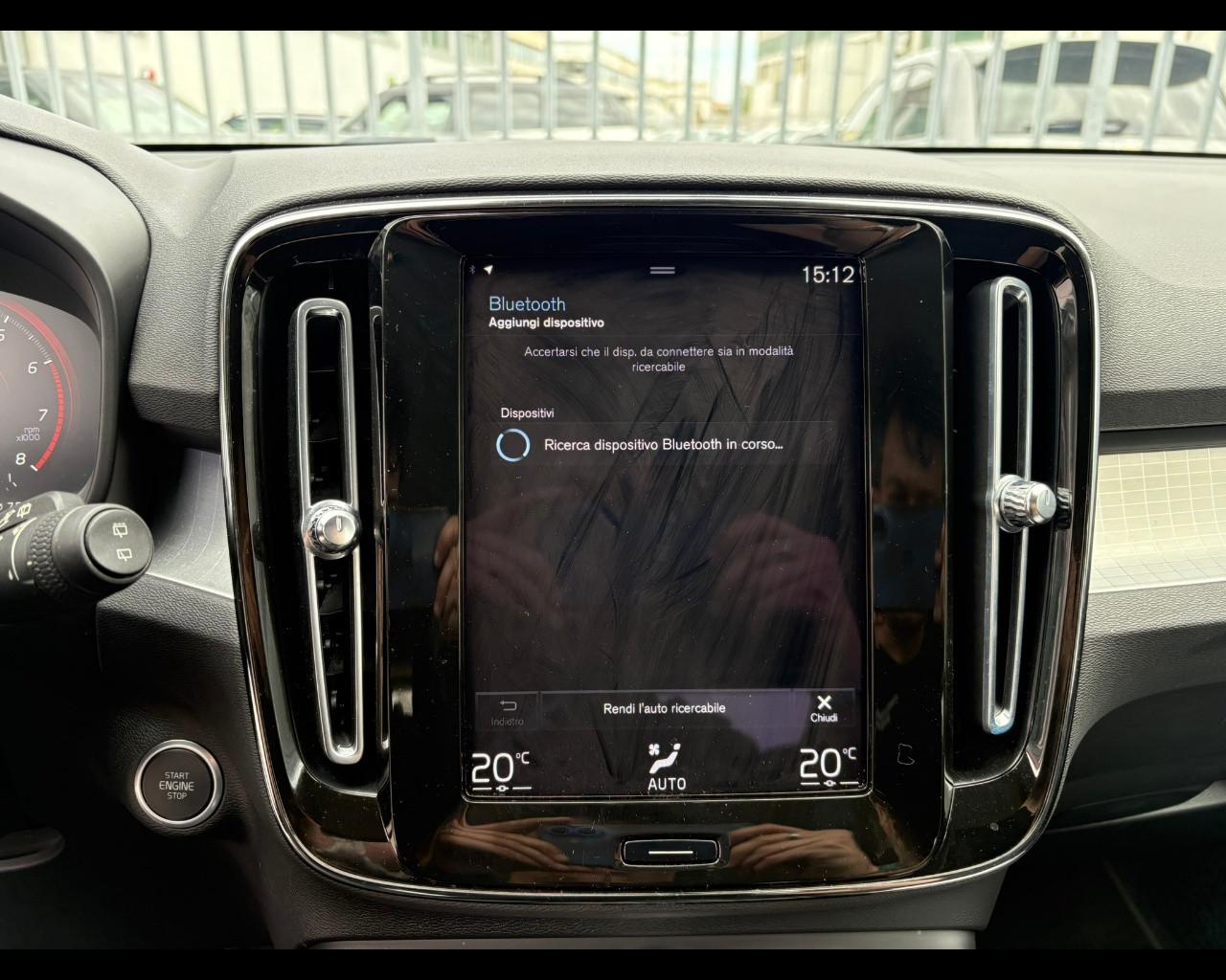 VOLVO XC40 (2017-->) - XC40 T2 Momentum Core