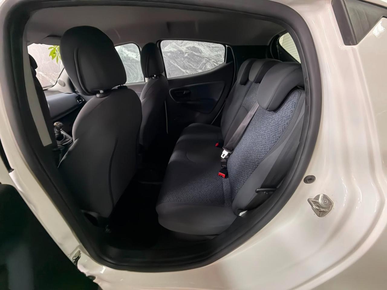 Lancia Ypsilon 1.0 FireFly 5 porte S&S Hybrid Gold