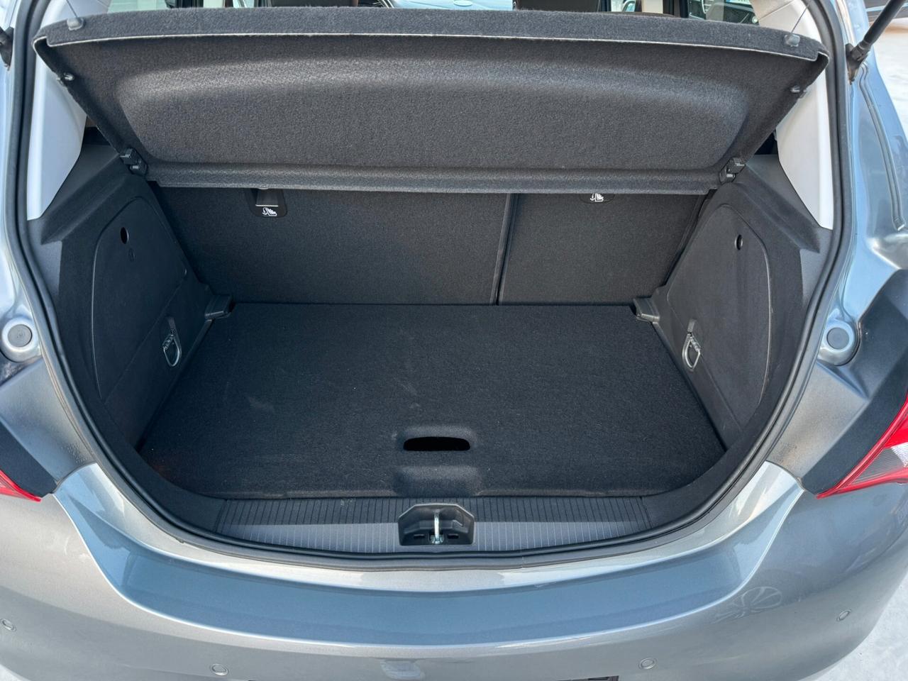 Opel Corsa 1.2 5 porte Advance