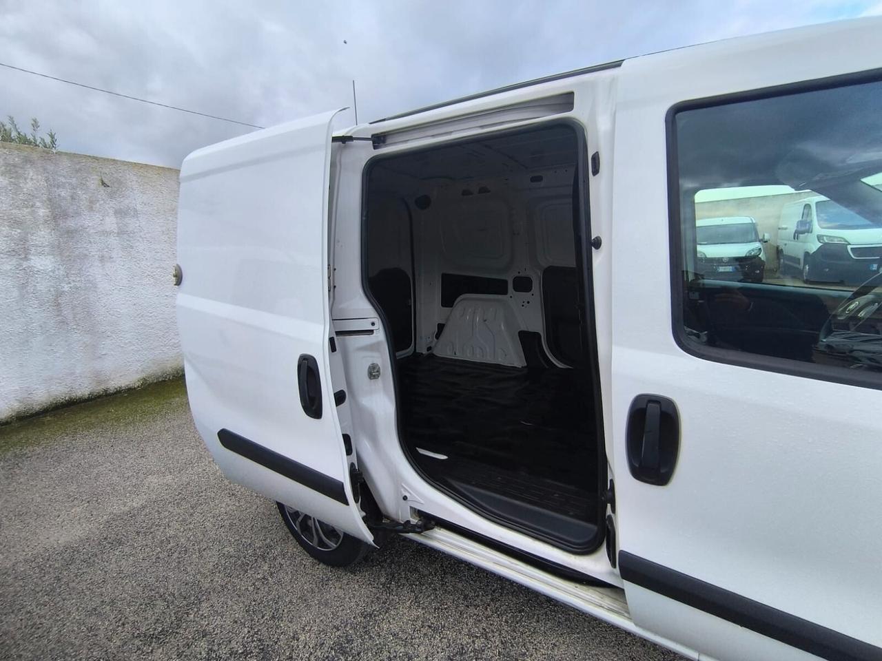 Fiat Doblo 1.6 MJT 105CV PC-TN Cargo Business 2021
