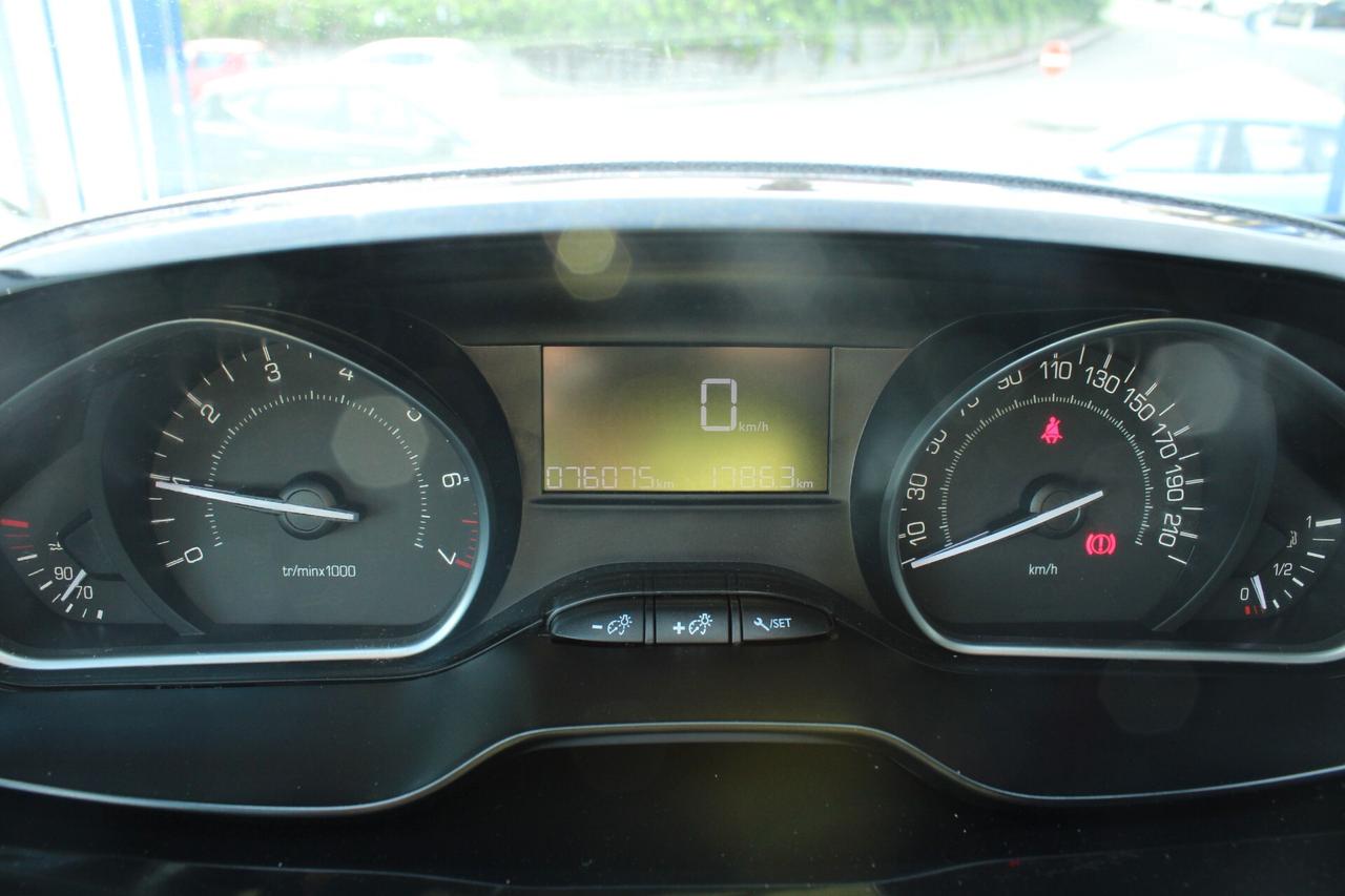 Peugeot 208 PureTech 82 Stop&Start 5 porte Signature