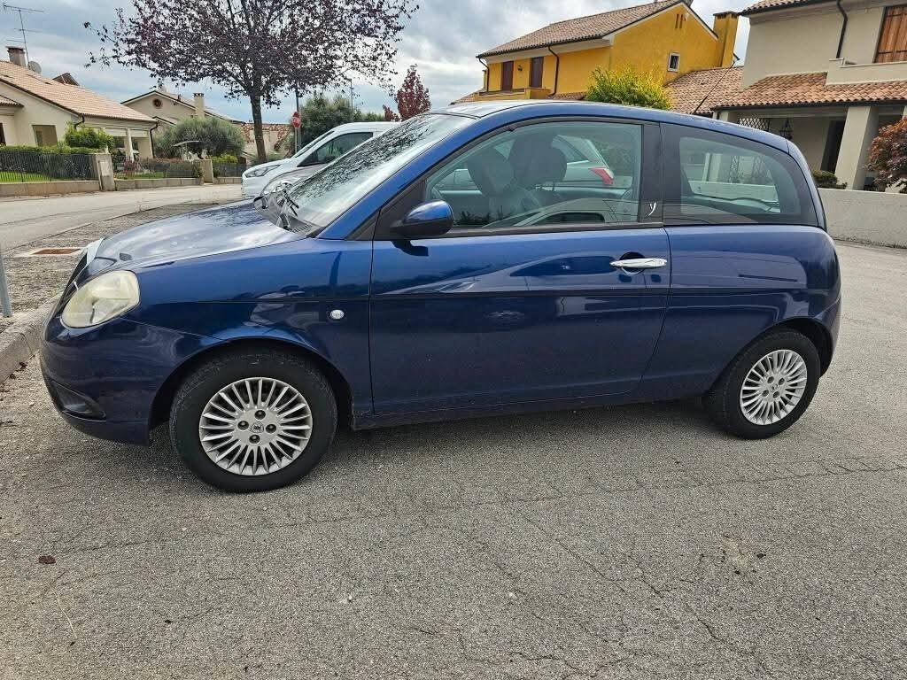 Lancia Ypsilon 1.2 Argento
