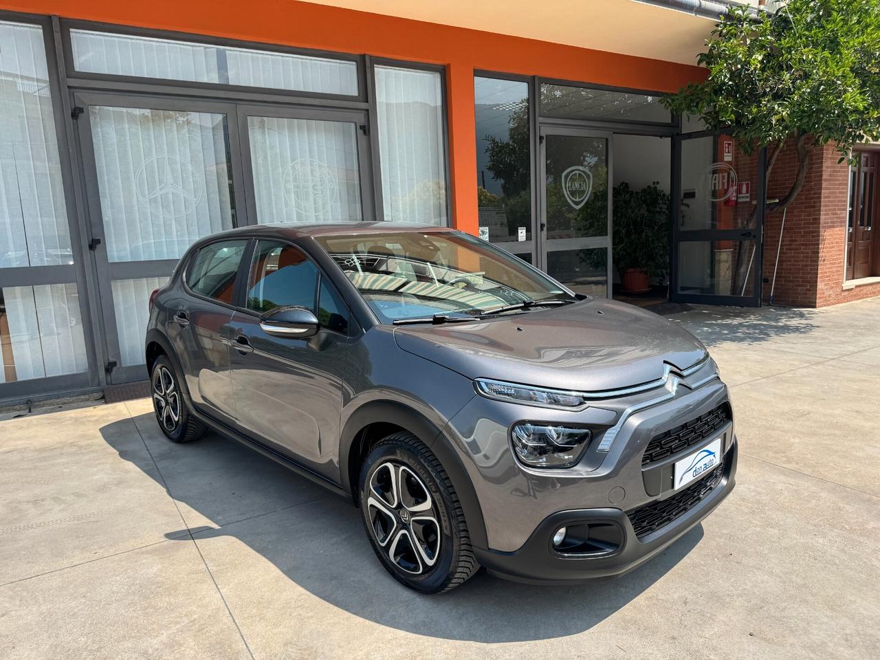 Citroen C3 1..5 100 cv Shine