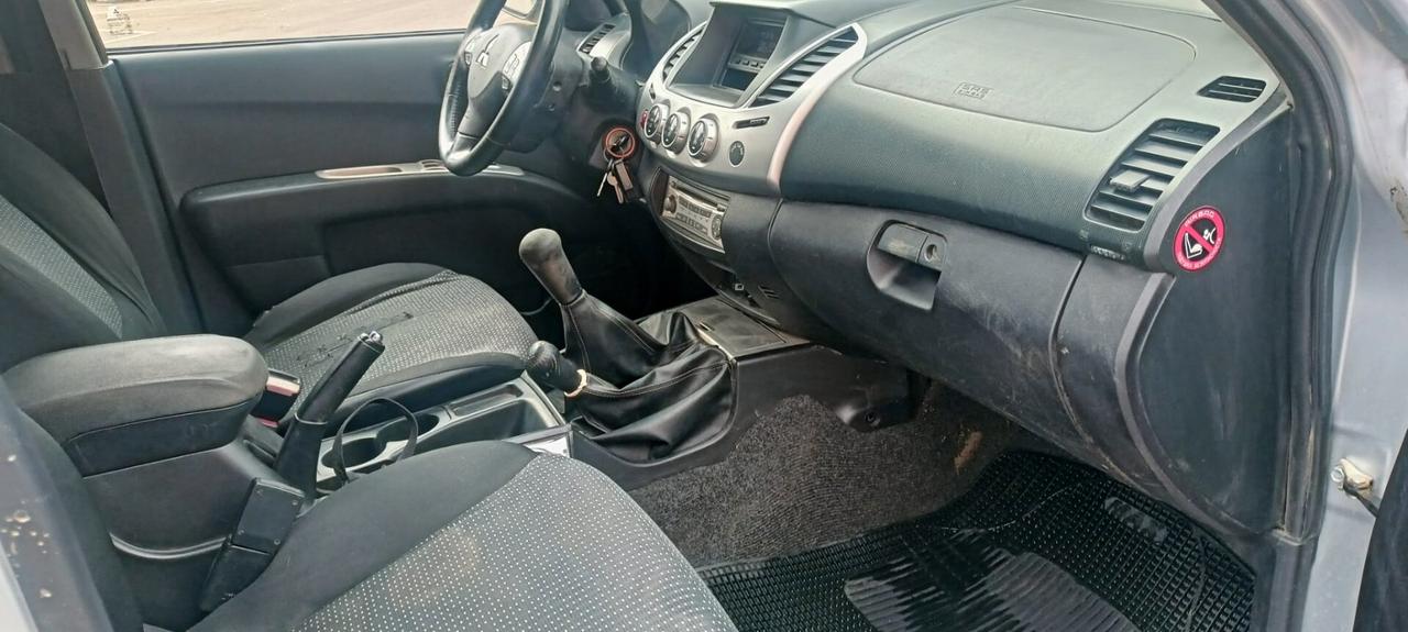 Mitsubishi L200 2.5 DI-D Double Cab Intense