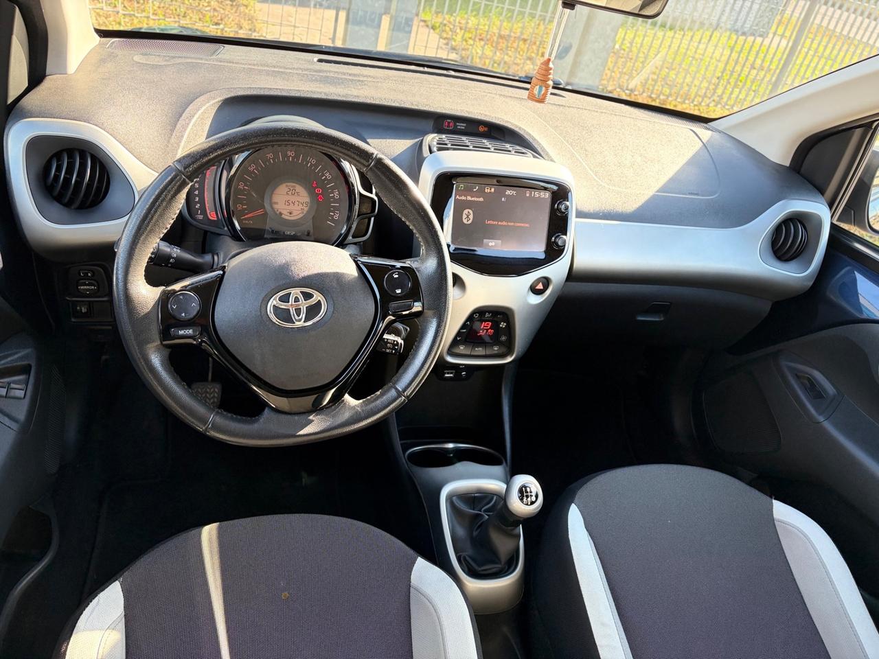 Toyota Aygo 1.0 benzina 2014 5 porte