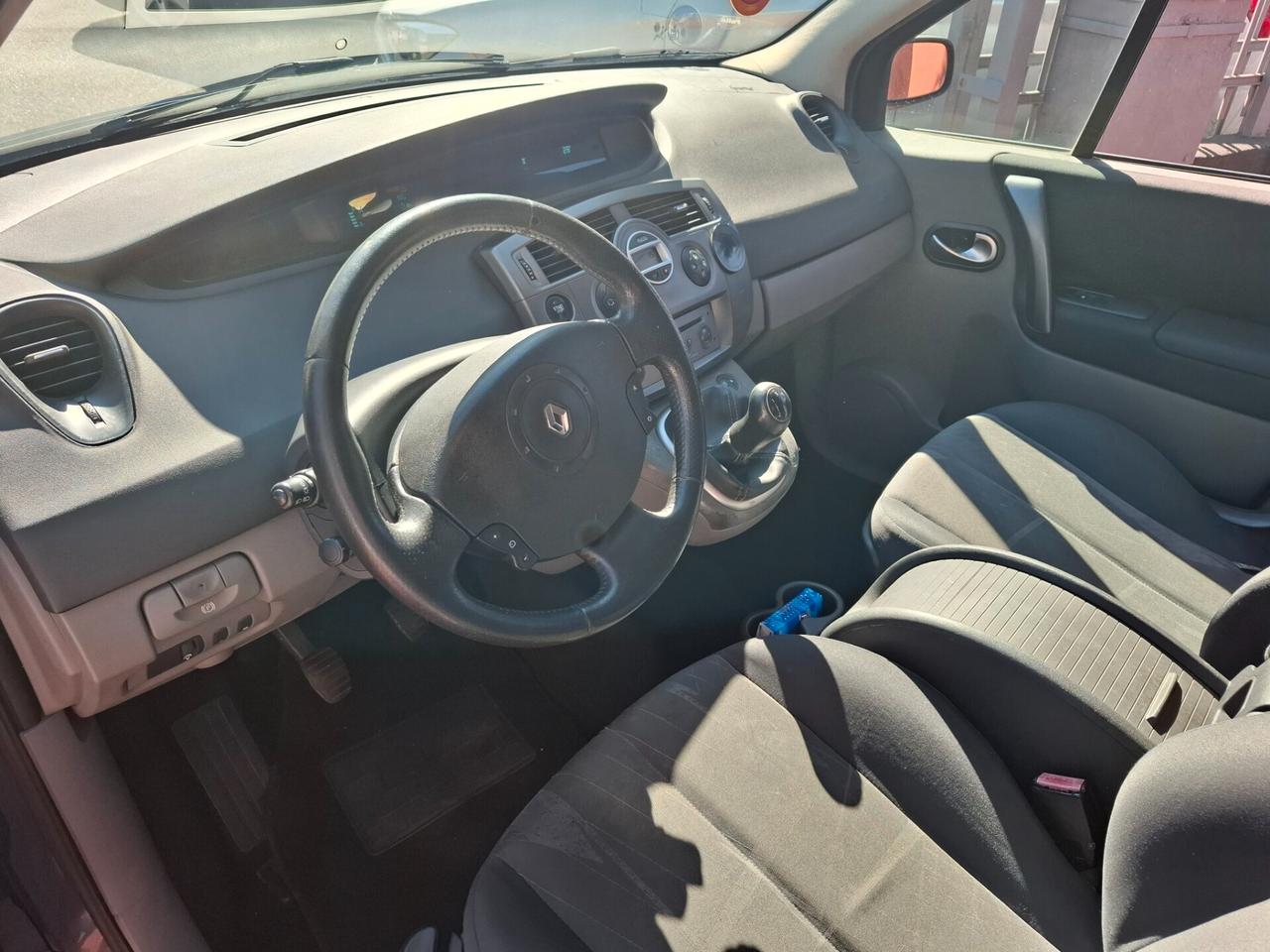Renault Scenic Scénic 1.6 16V Confort Authentique