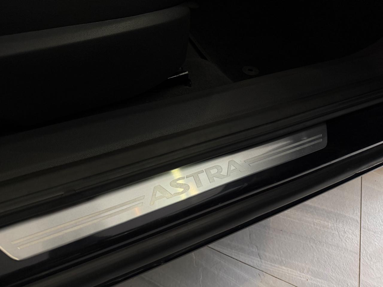 Opel Astra 1.6 BENZINA NEOPATENTATI