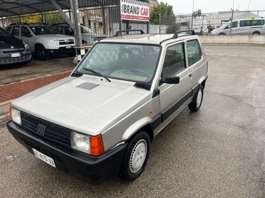 Fiat Panda 900 i.e. cat Hobby Gancio traino