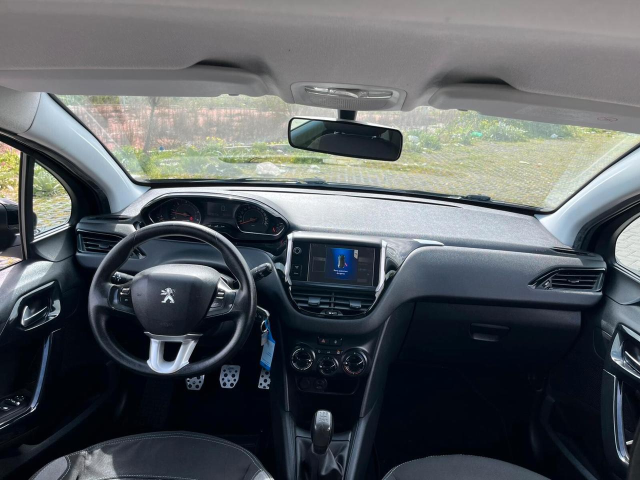 Peugeot 208 1.4hdi NEOPATENTATI CHIAMA 2013