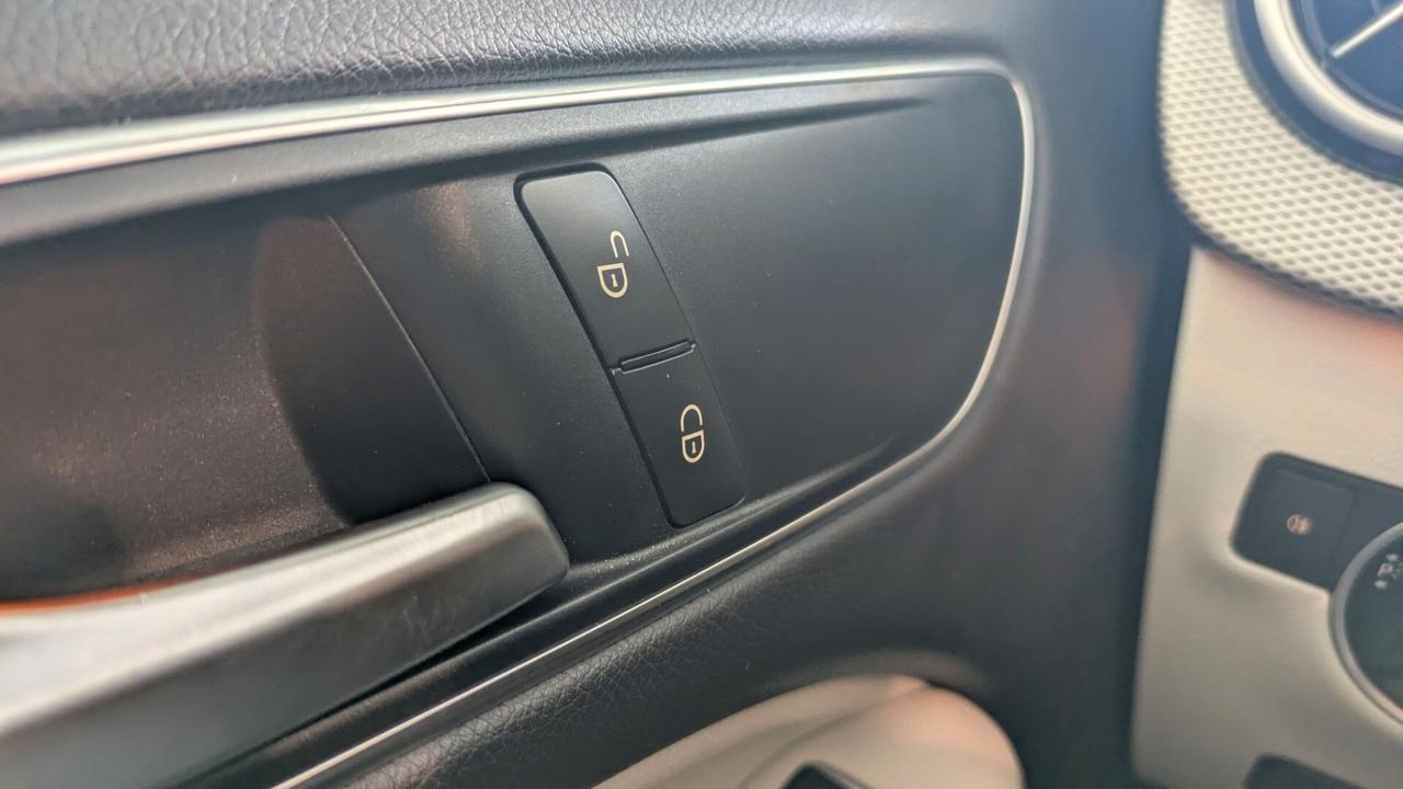 Mercedes-benz B 180 B 180 d Automatic AMG Line Advanced Plus