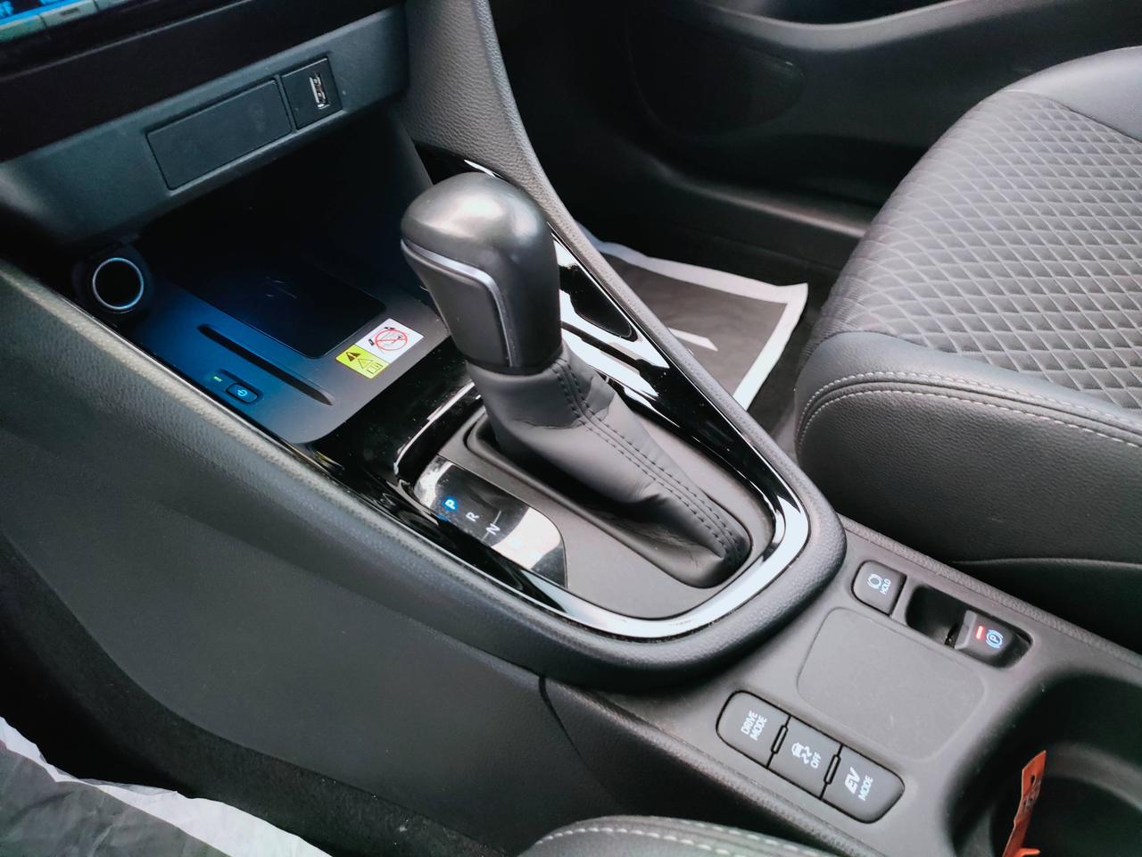 TOYOTA Yaris IV 2020 - Yaris 1.5h Style