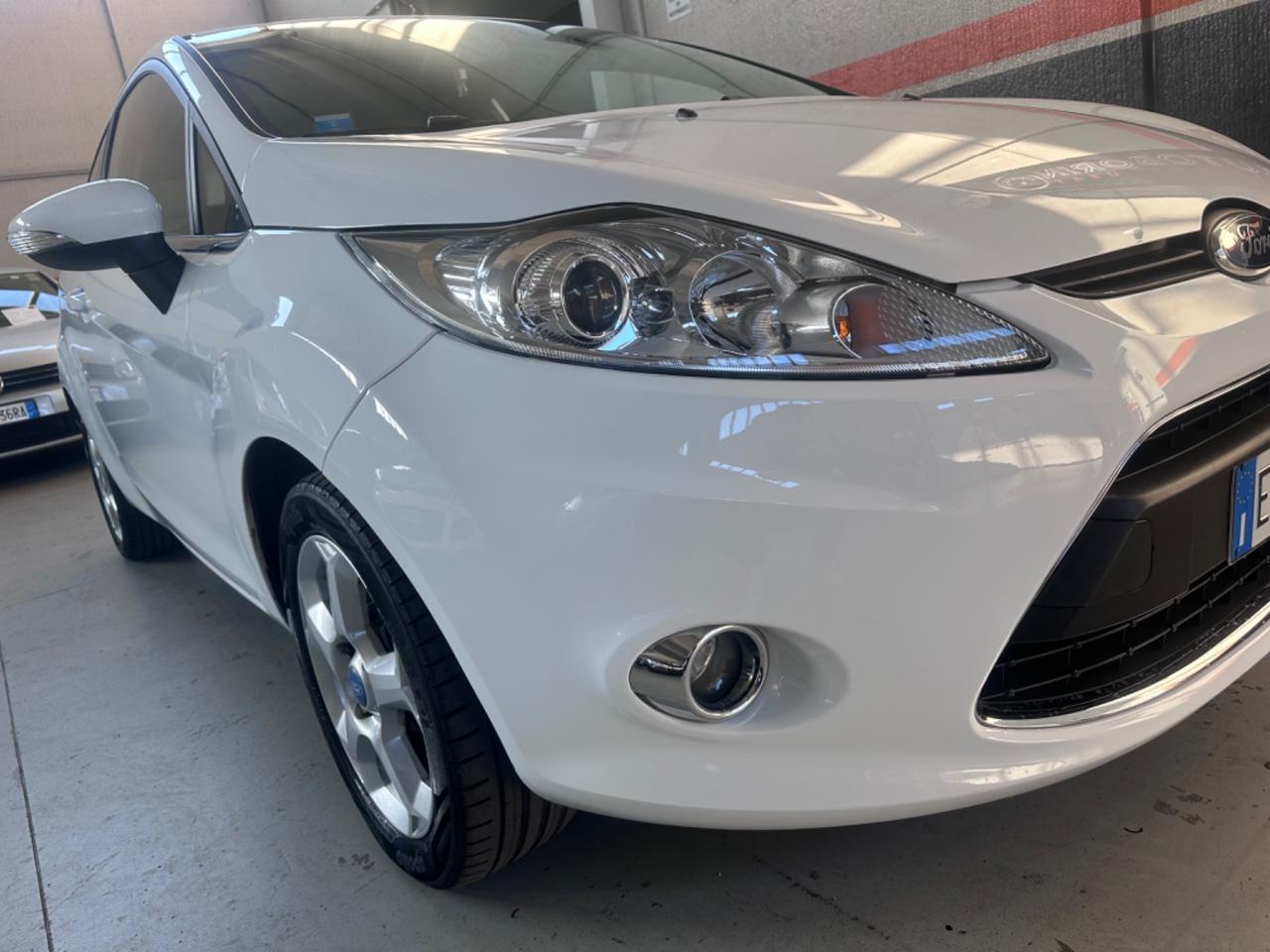 Ford Fiesta 1.4 TDCi 70CV 3 porte Titanium