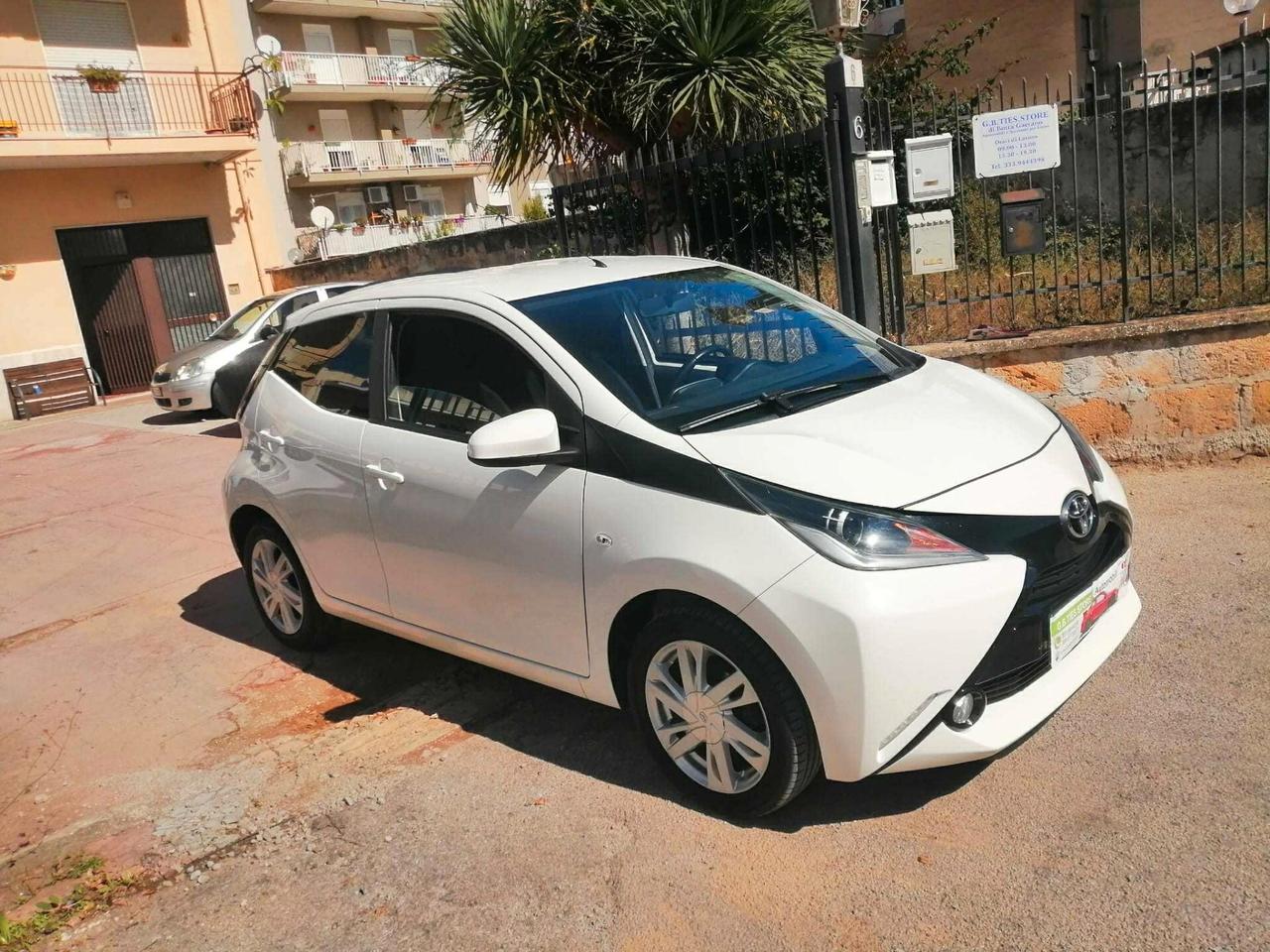 TOYOTA AYGO 1.0 2018 69cv FULL EURO6