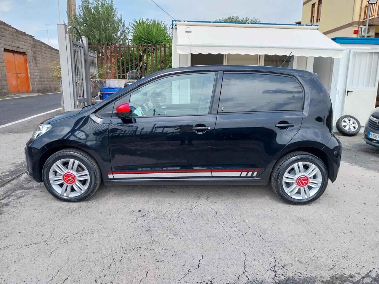 VOLKSWAGEN UP BENZINA SERIE SPECIALE BEATSAUDIO