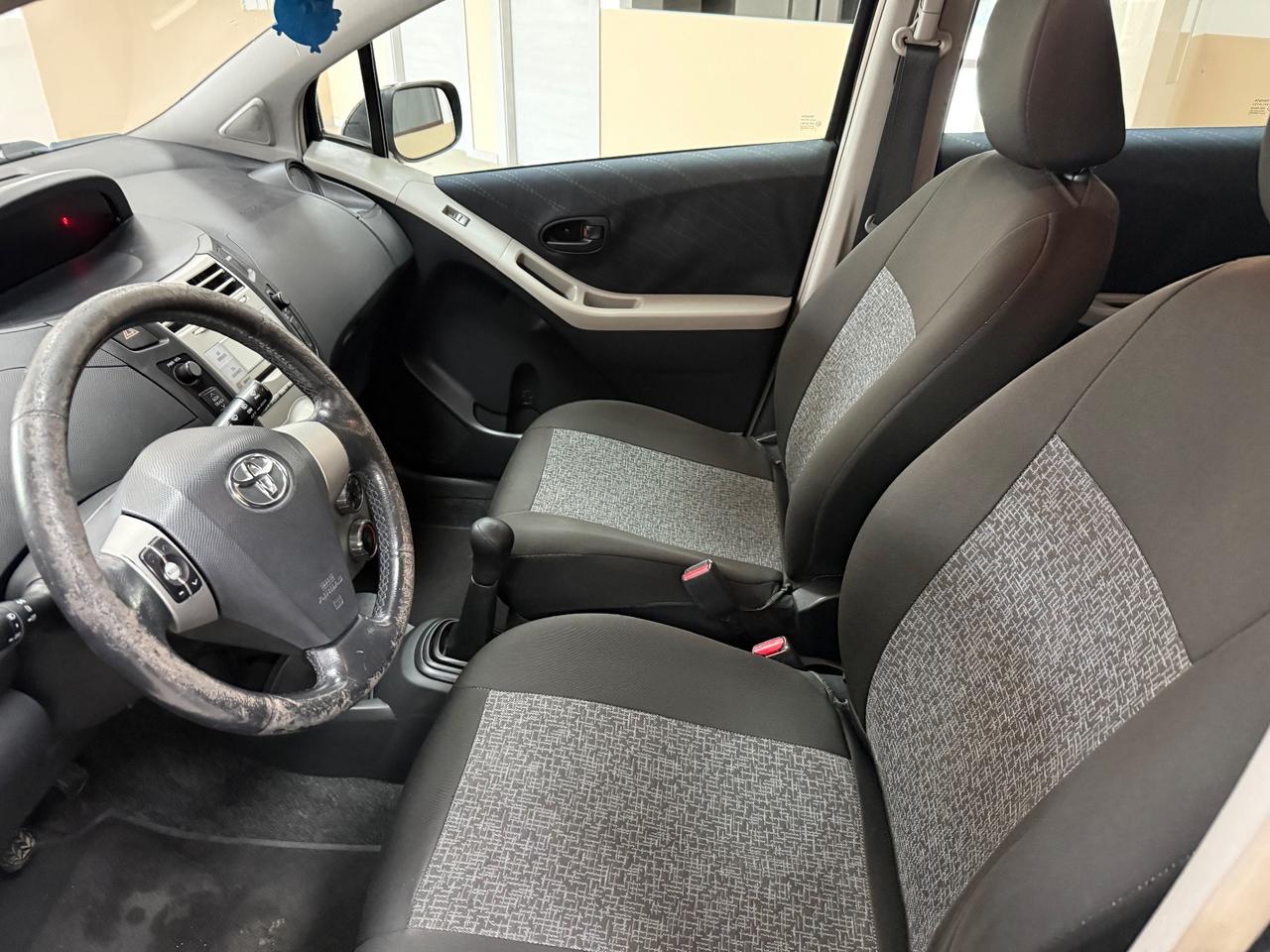 Toyota Yaris 1.0 5 porte