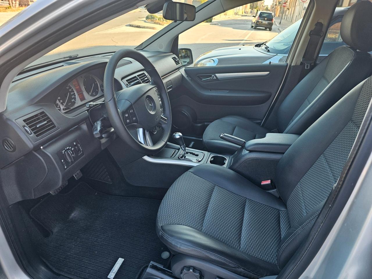 MERCEDES B180 CDI 109CV PREMIUM AUTOMATIK