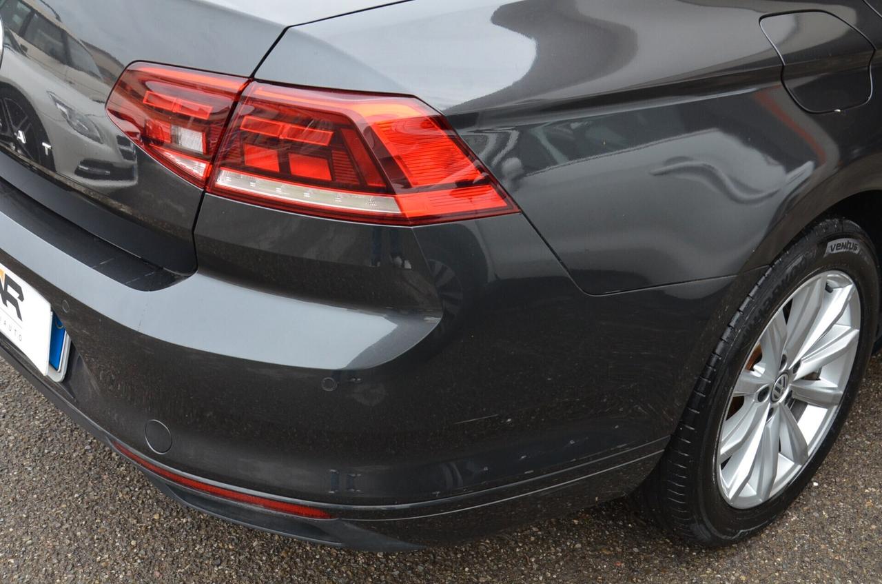 Volkswagen Passat 1.6 TDI SCR DSG Business BMT