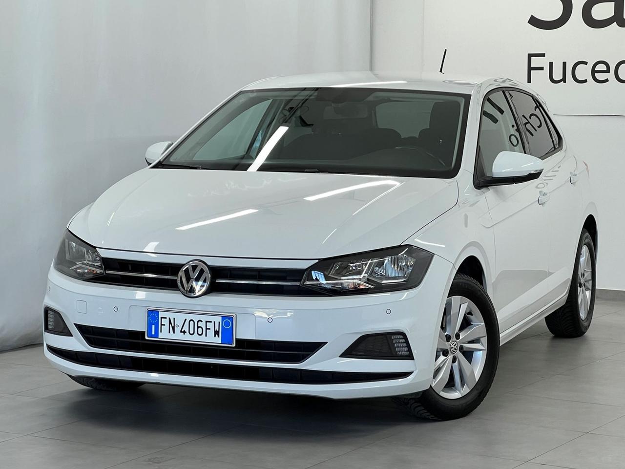 VOLKSWAGEN Polo VI 2017 Polo 5p 1.0 mpi Comfortline 75cv