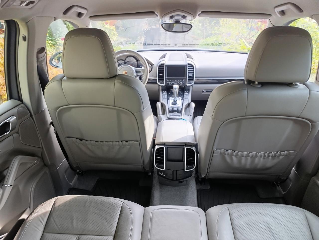 Porsche Cayenne 3.0 Diesel #GM