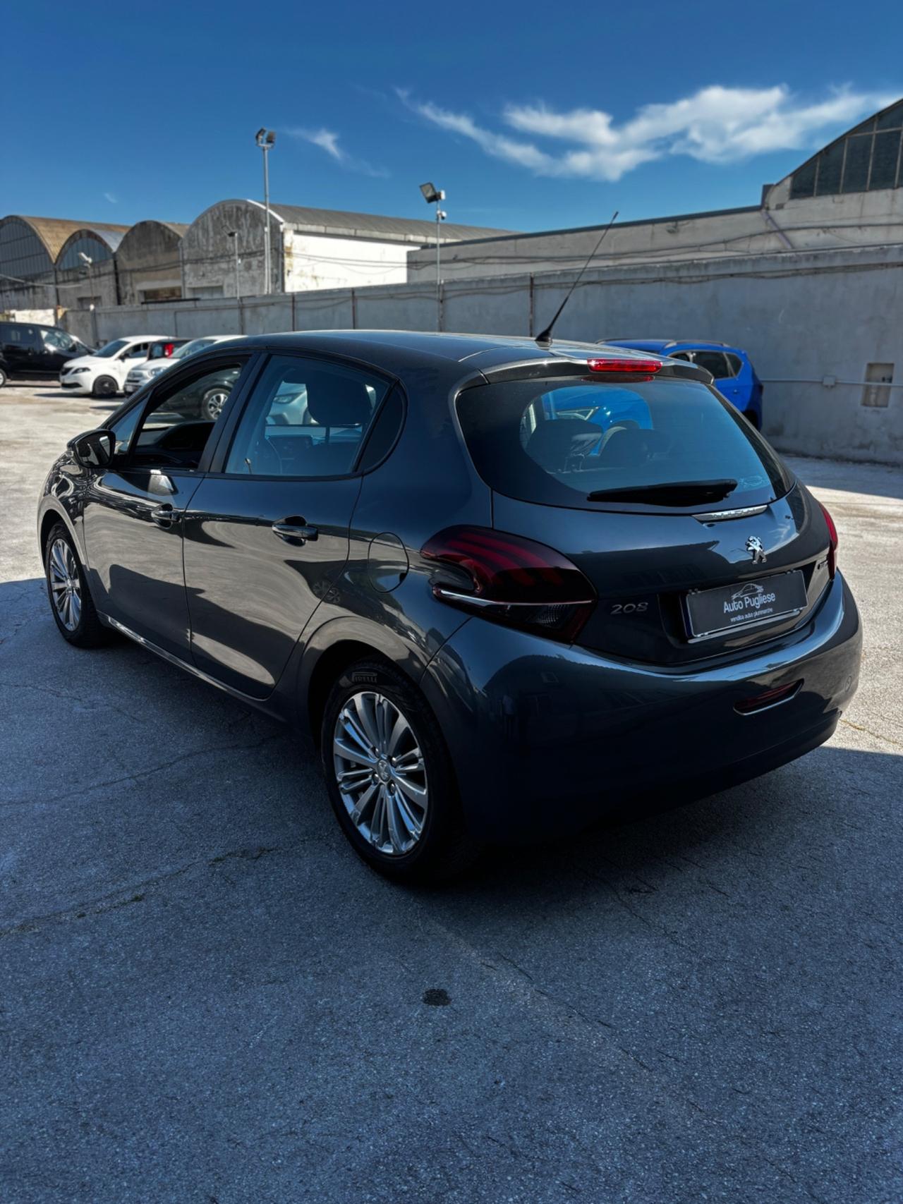 Peugeot 208 PureTech 82 5 porte Allure