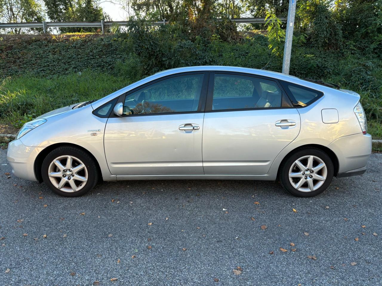 Toyota Prius 1.5i 16V -NEOPATENTATI