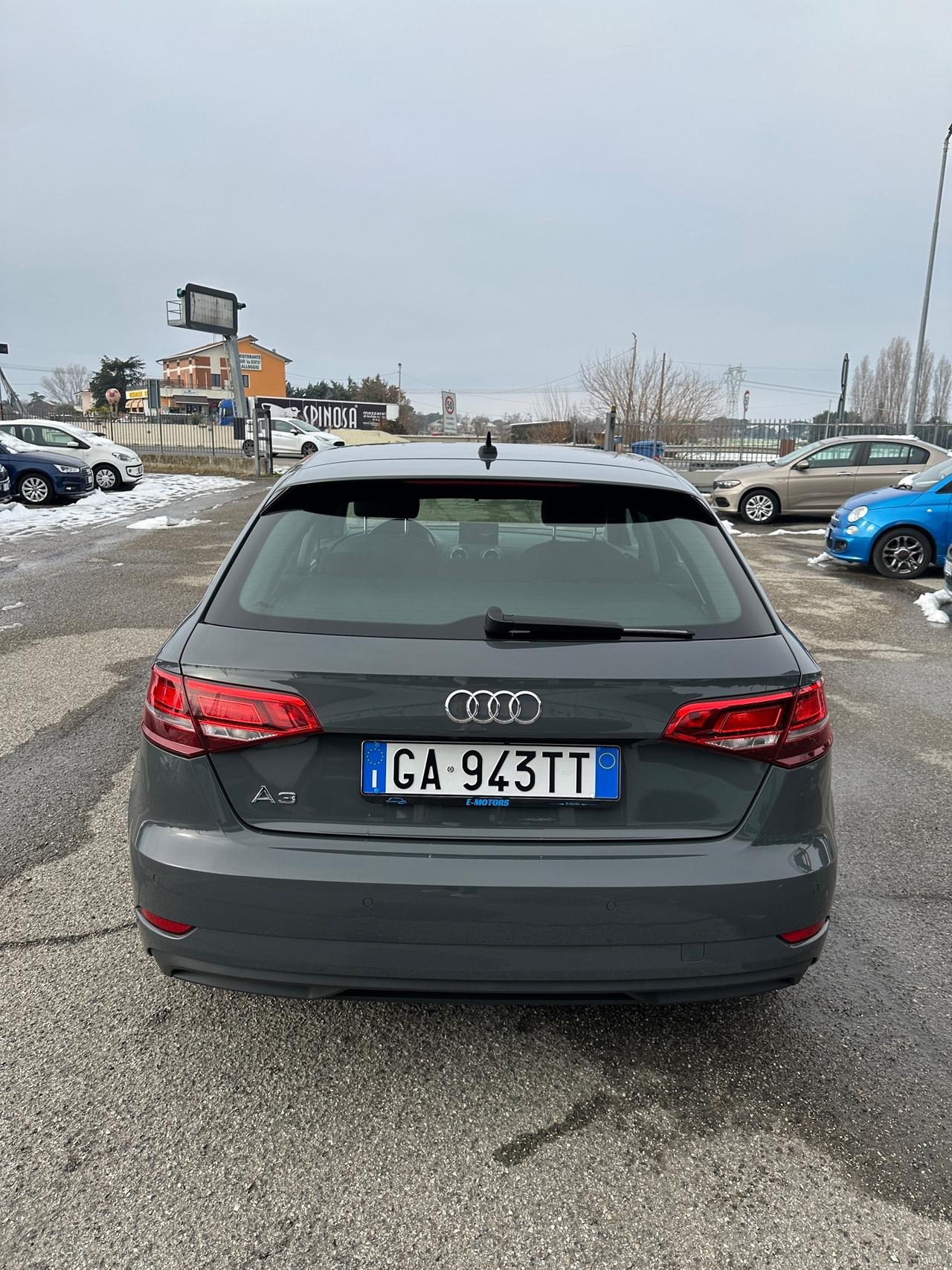 Audi A3 SPB 1.5 S-tron S-tronic Business - 2020