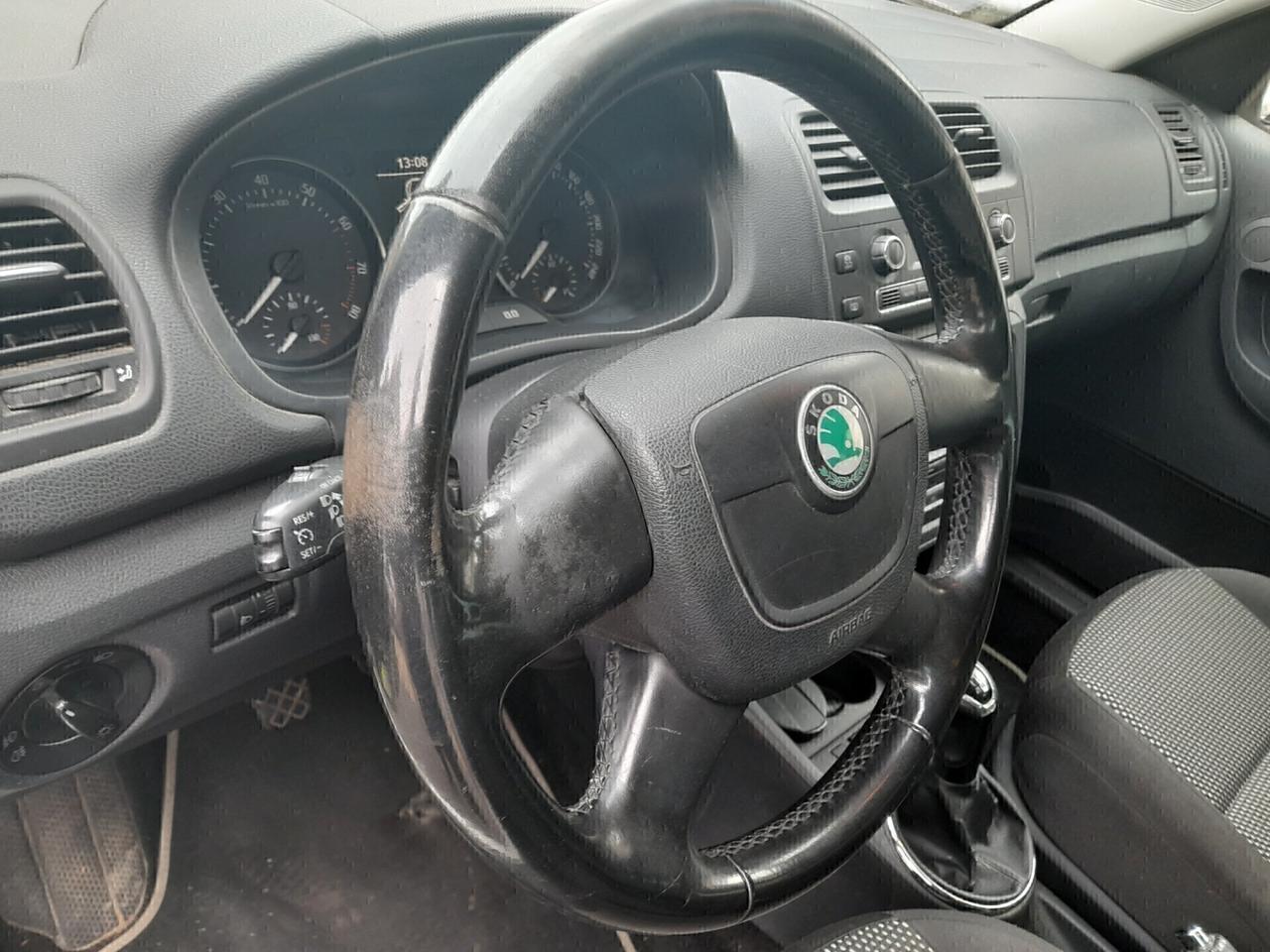 Skoda Roomster 1.2 TSI 86CV Scout