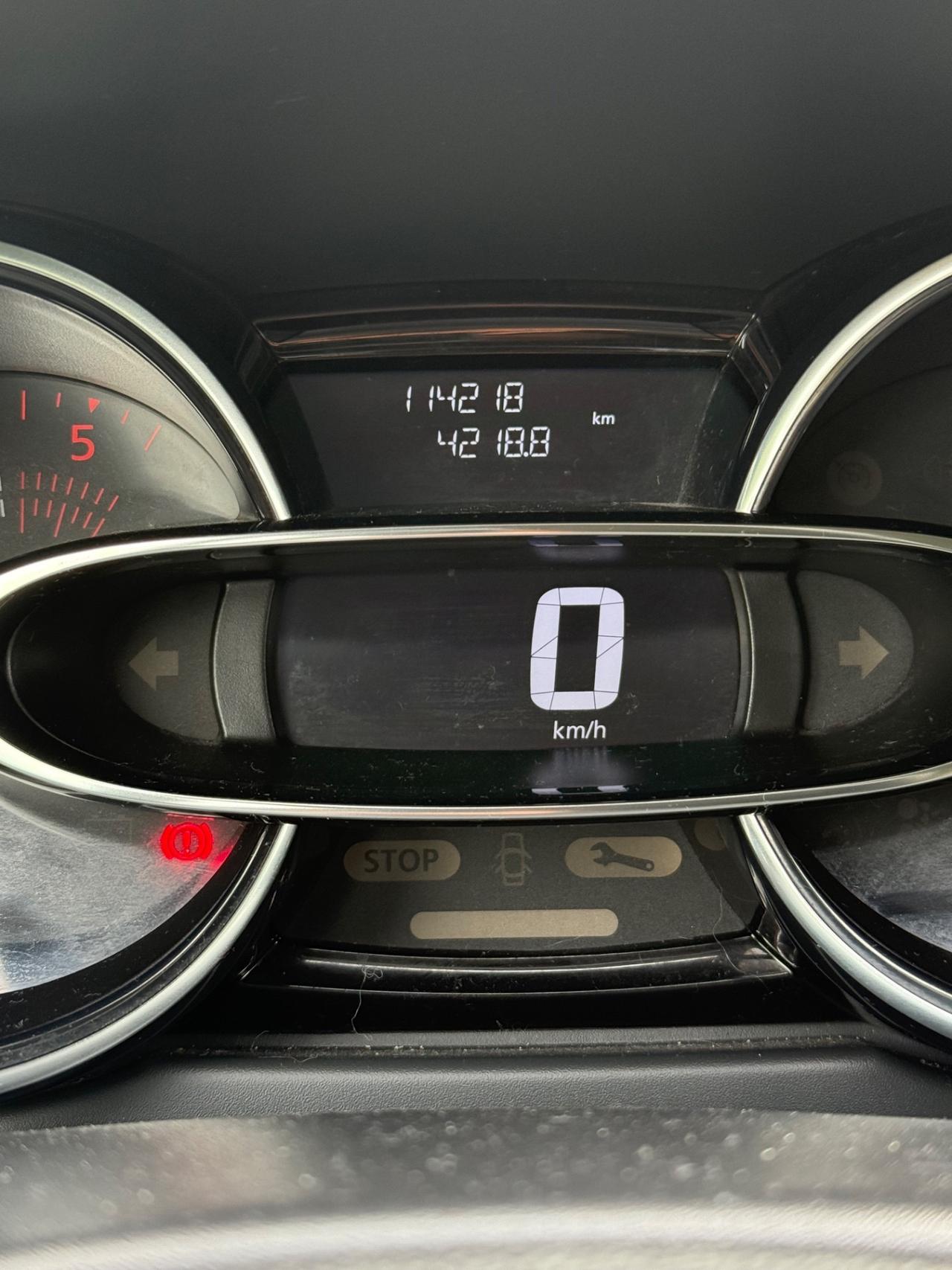 Renault Clio dCi 8V 90 CV EDC 5 porte Moschino Life