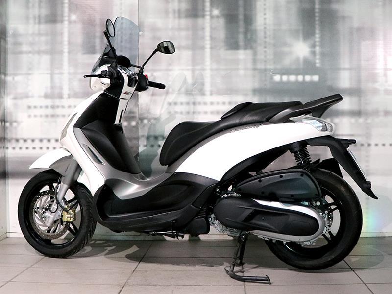 Piaggio Beverly 350 Sport Touring ABS