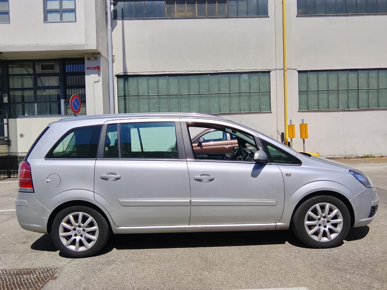 Opel Zafira 1.6 16V Twinport 7 posti