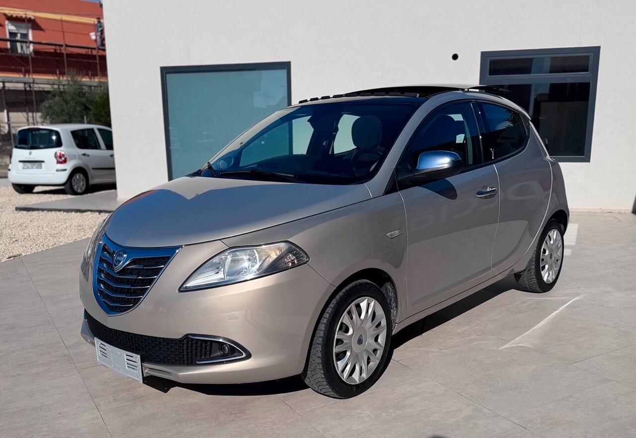 Lancia Ypsilon 0.9 TwinAir 85 CV 5 porte S&S Platinum