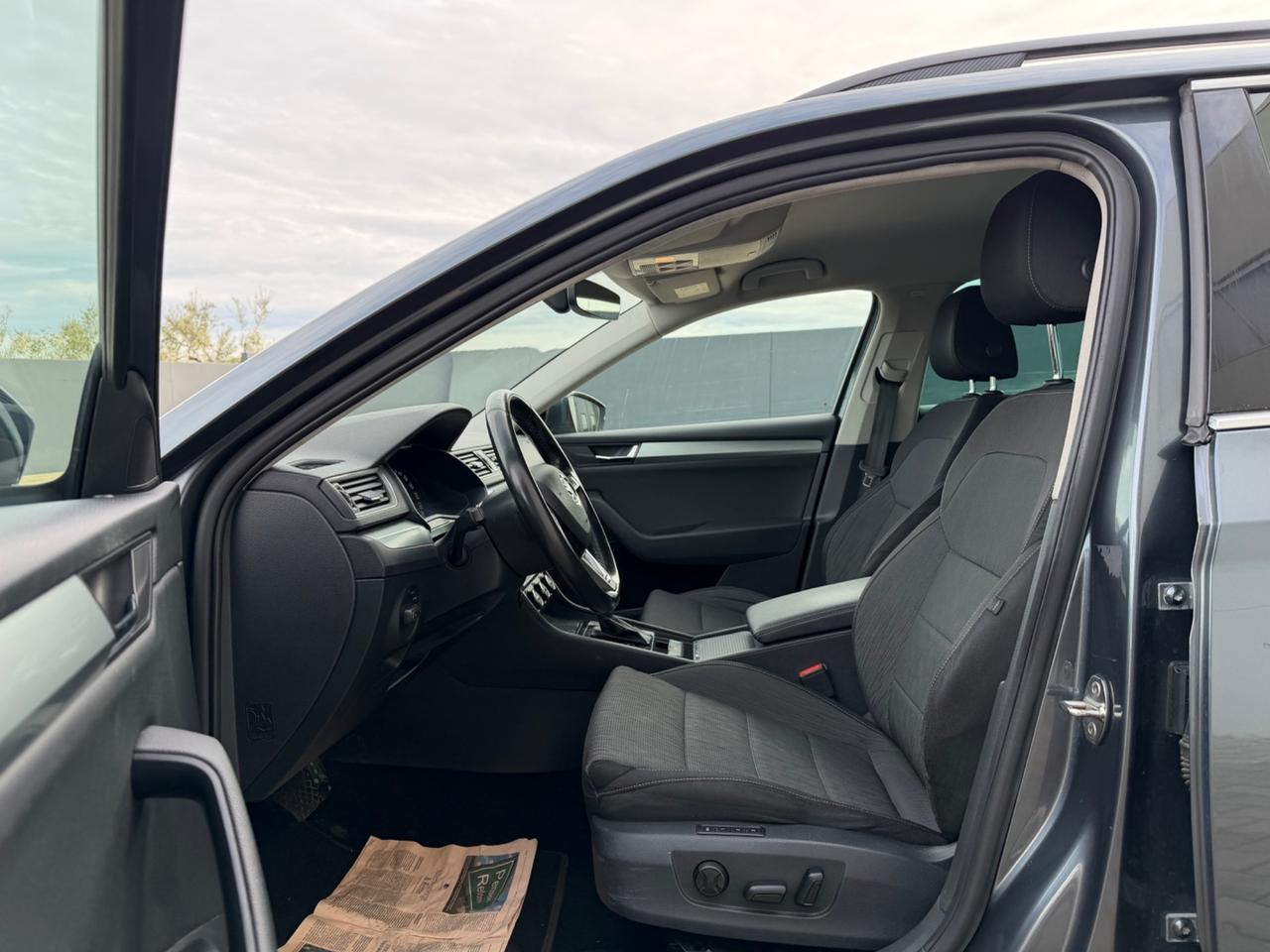 Skoda Superb 2.0 TDI DSG Wagon Style