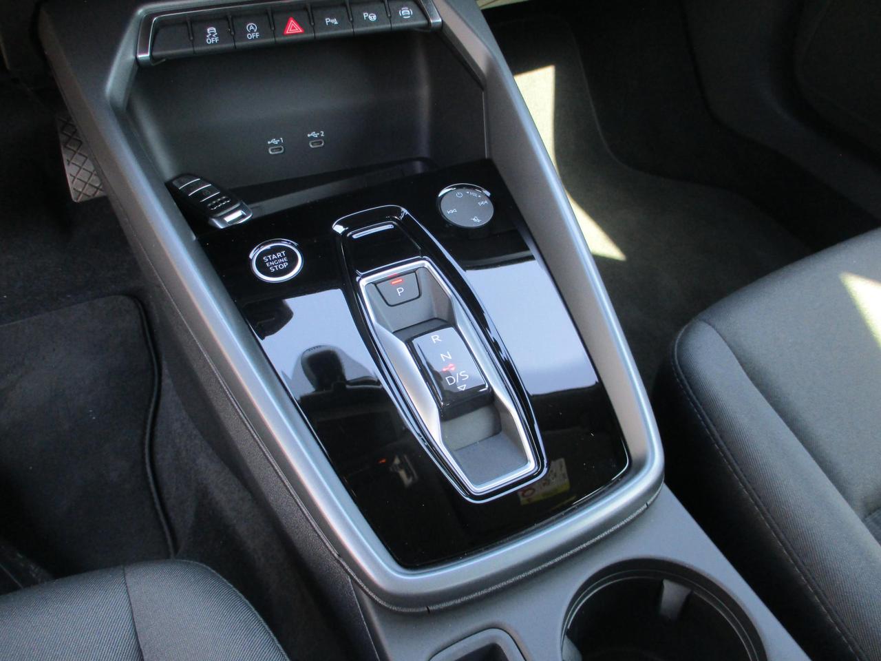 Audi A3 Sportback 1.5 tfsi mhev Business Advanced 116cv s-tronic - OK Neopatentati