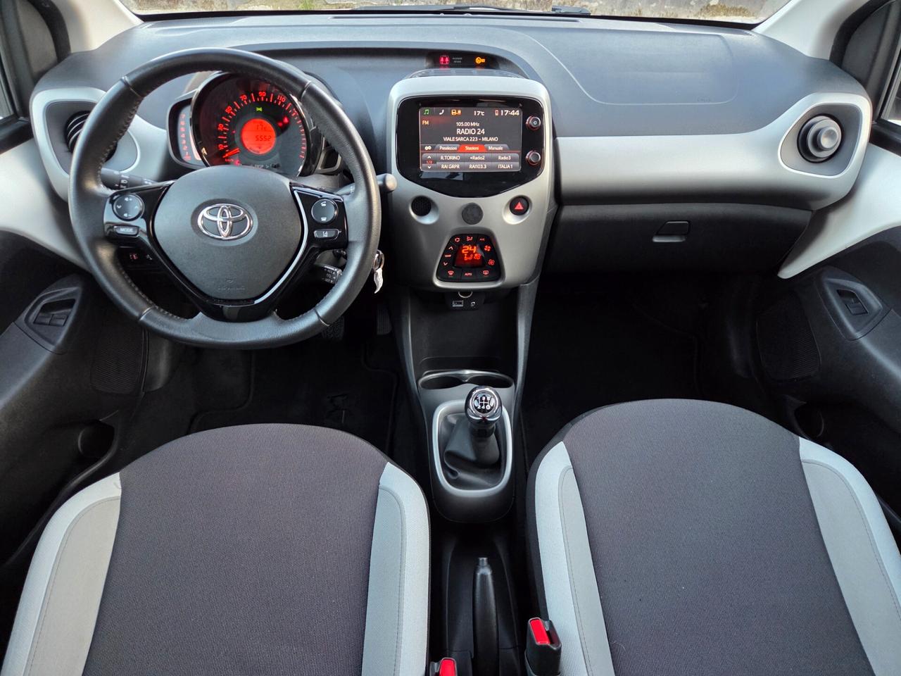 Toyota Aygo 1.0 VVT-i 69 CV 5 porte x-business