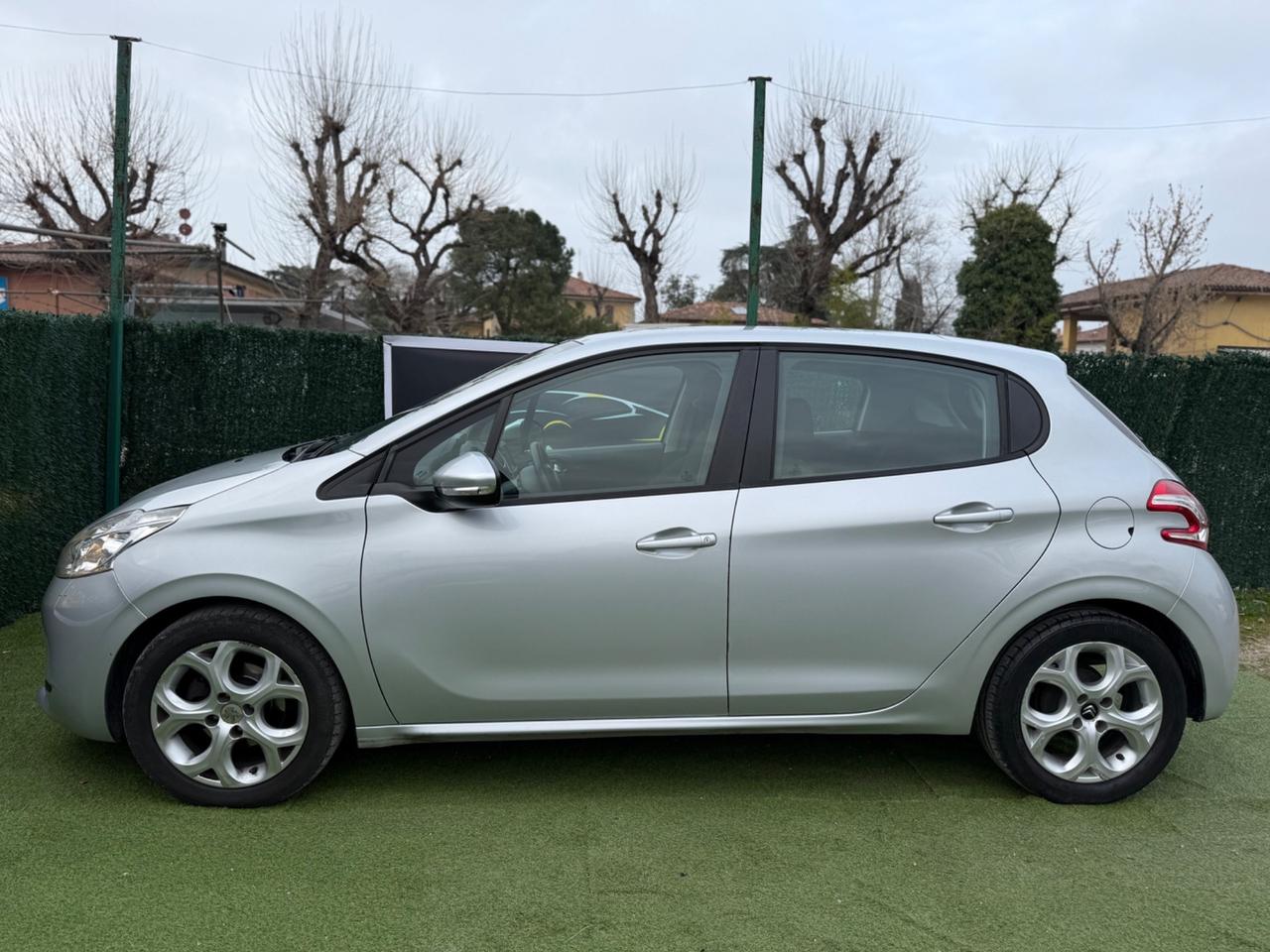 Peugeot 208 2013 1.4 DIESEL NEOPATENTATI