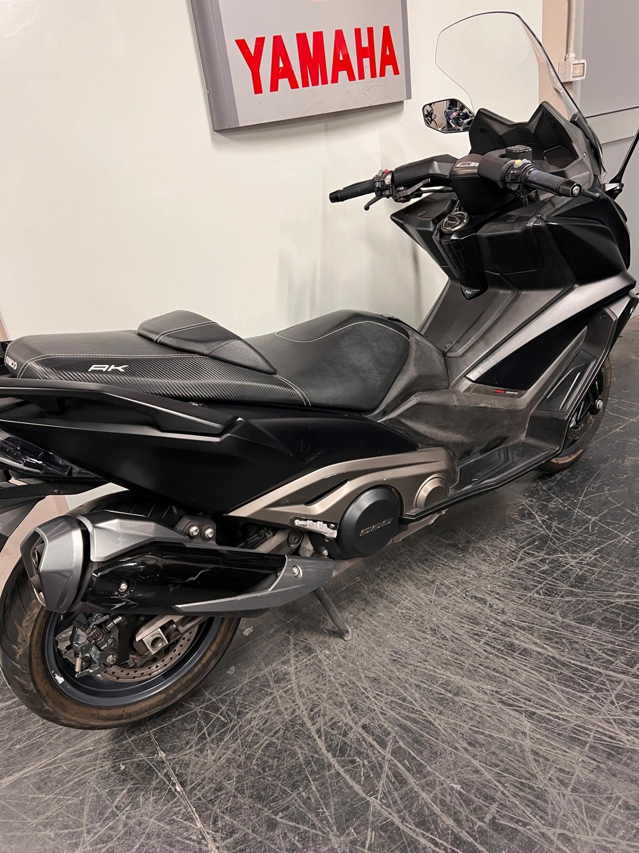 Kymco AK 550