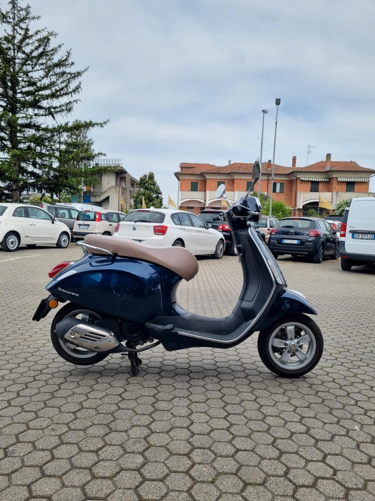 Vespa primavera 50