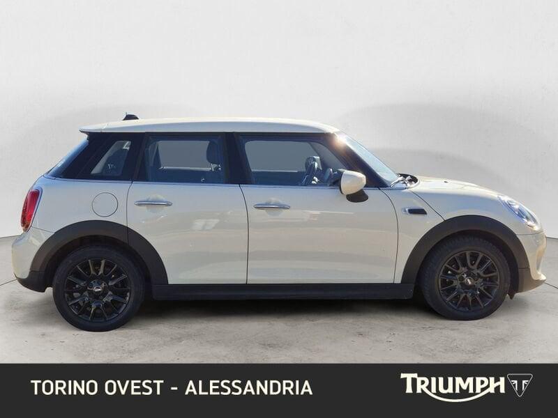 MINI Mini 5 porte Mini 5p 1.5 One Baker Street 102cv auto