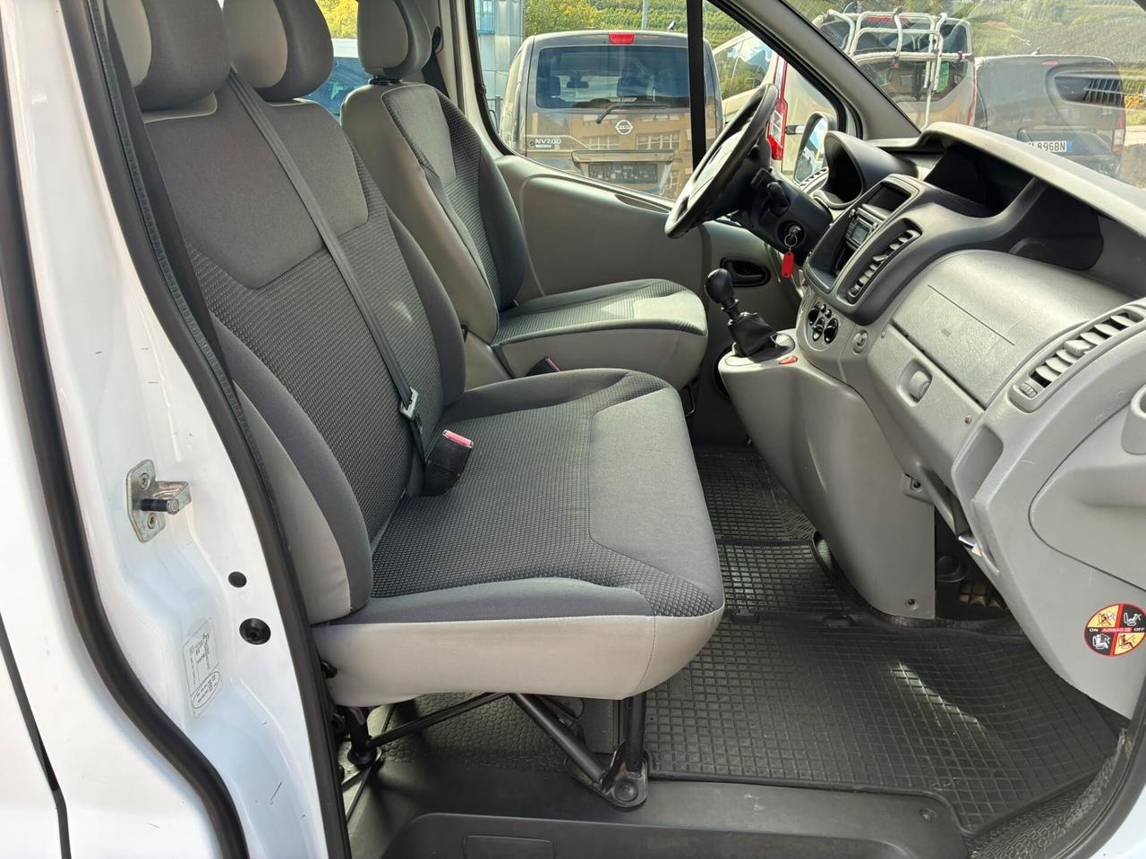 OPEL VIVARO 9POSTI 2.0 DCI PASSO LUNGO - GANCIO TRAINO